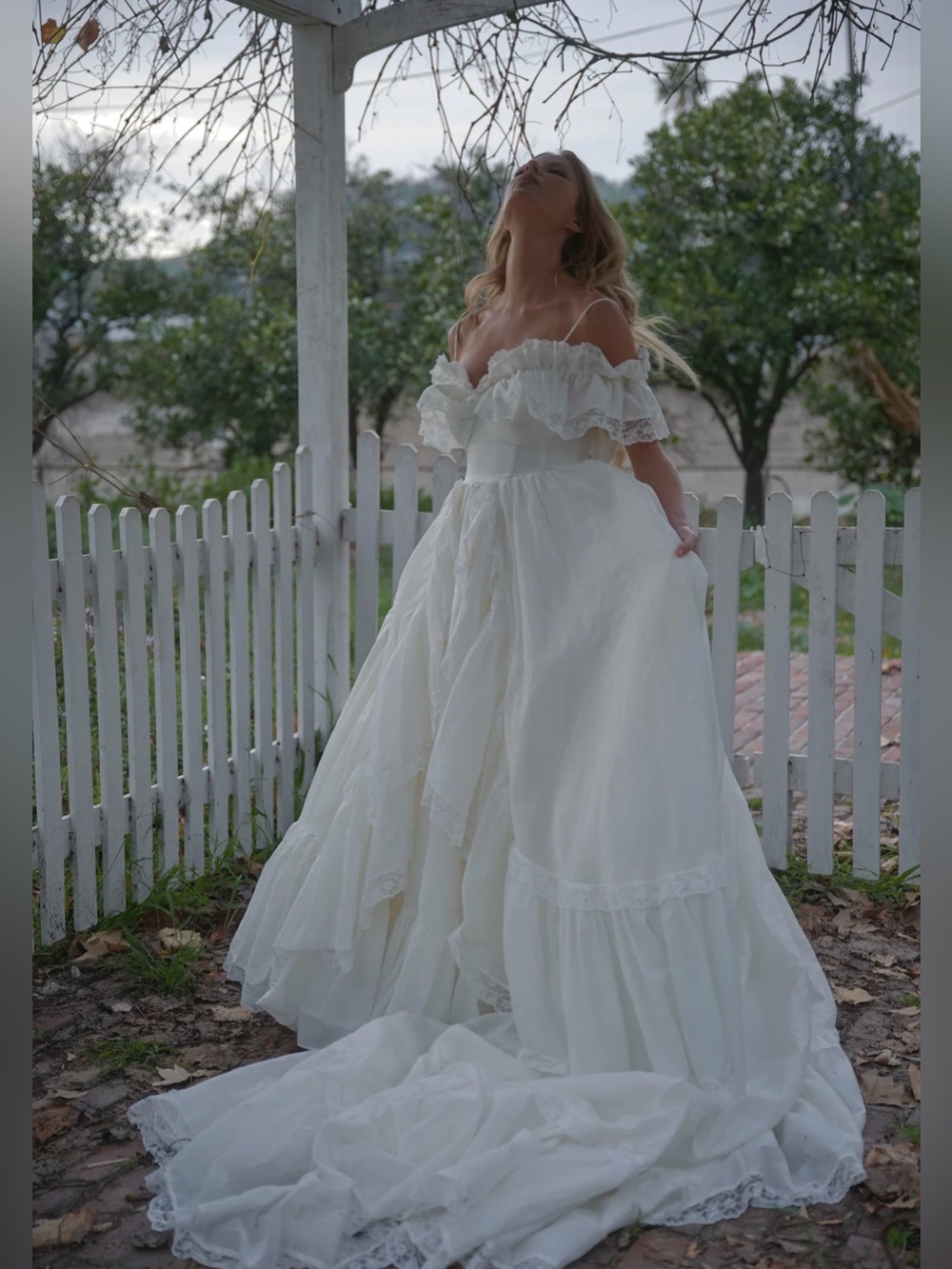 Selkie My Beloved Gown - Picture 3 of 7